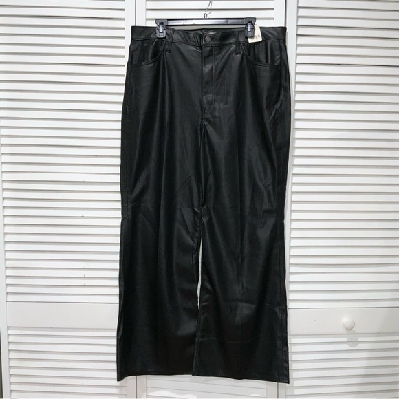 Levi’s 70'S FAUX LEATHER FLARE WOMEN'S PANTS - Picture 2 of 6